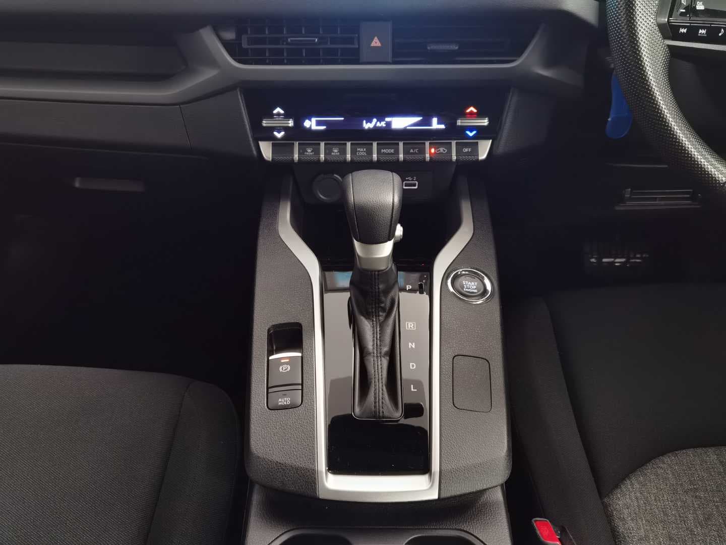 MITSUBISHI OUTLANDER SPORT 1.5 GL CVT image 14