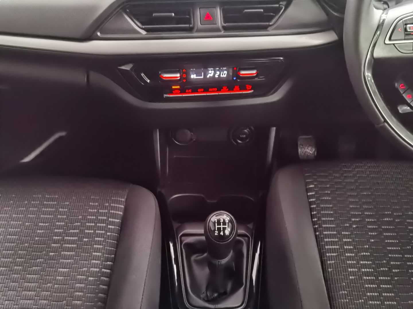 SUZUKI SWIFT 1.2 GLX image 9