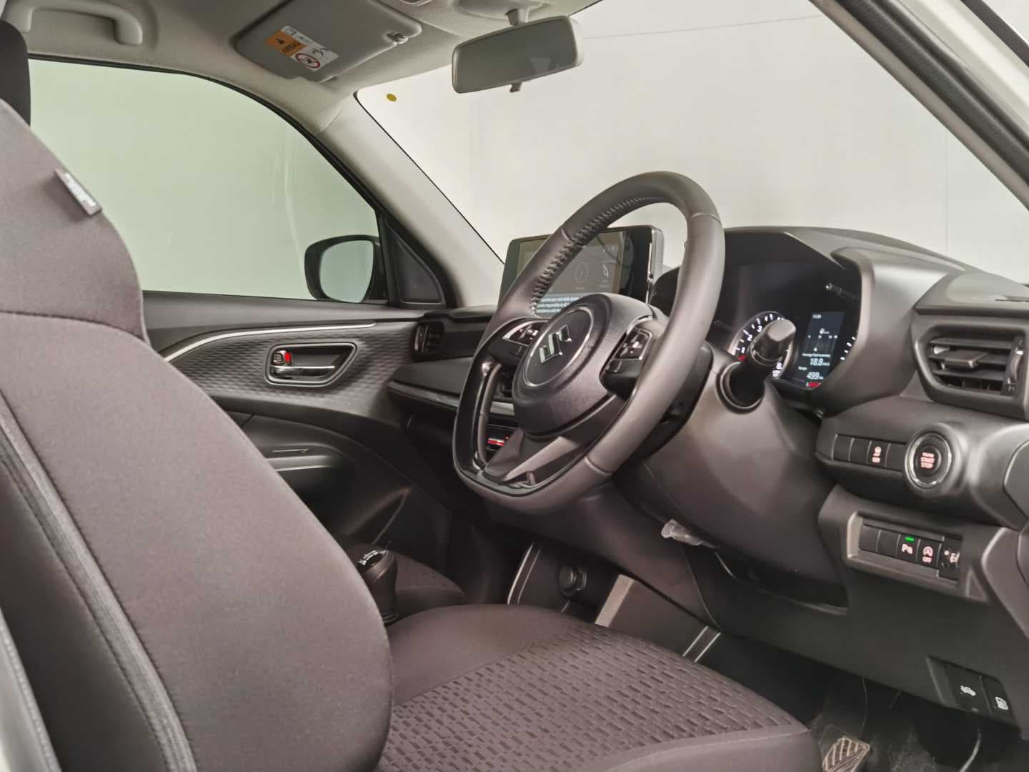 SUZUKI SWIFT 1.2 GLX image 11