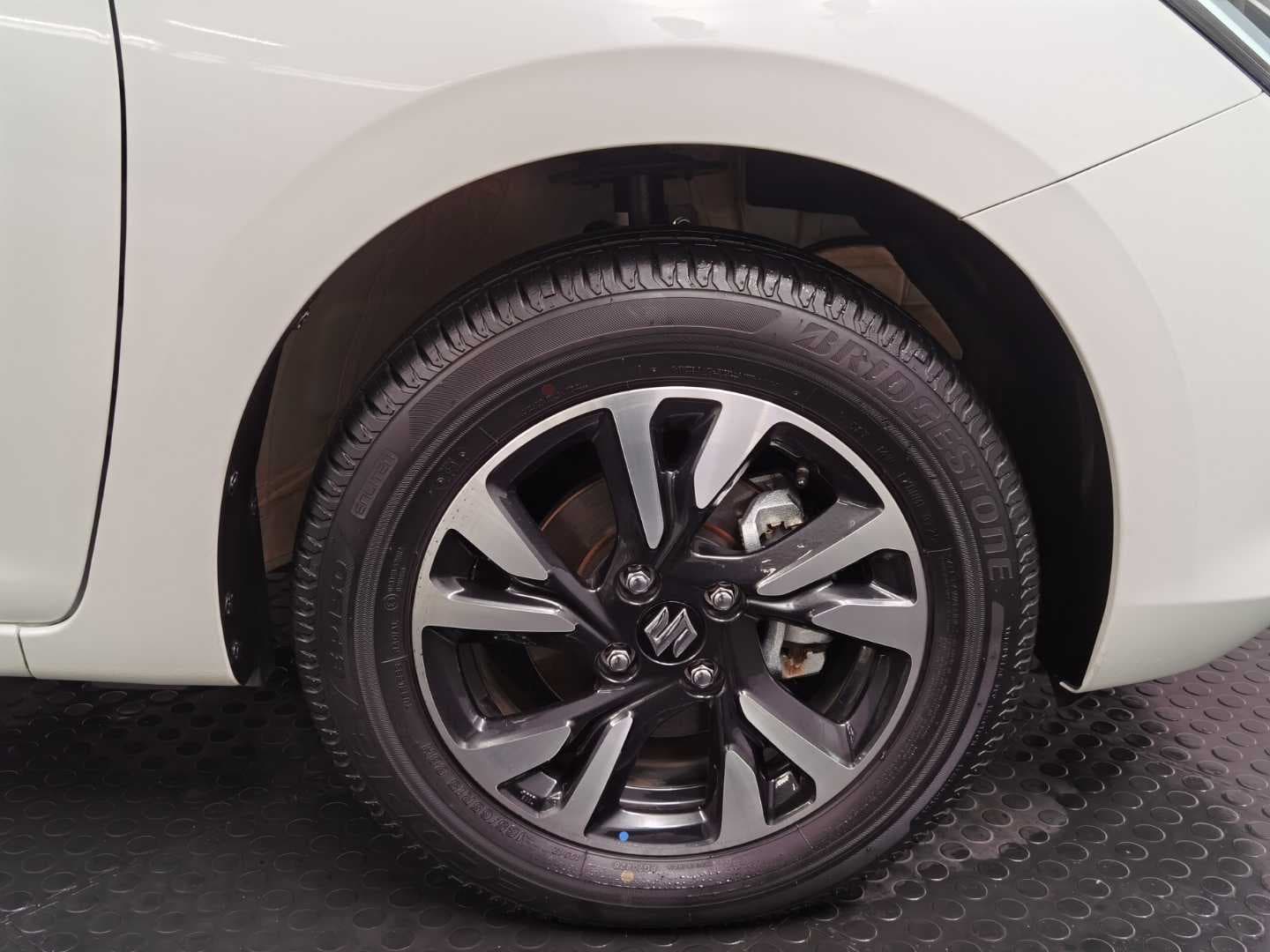SUZUKI SWIFT 1.2 GLX image 8