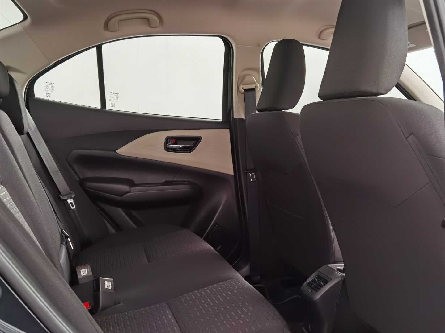SUZUKI DZIRE 1.2 GL+ CVT image 12