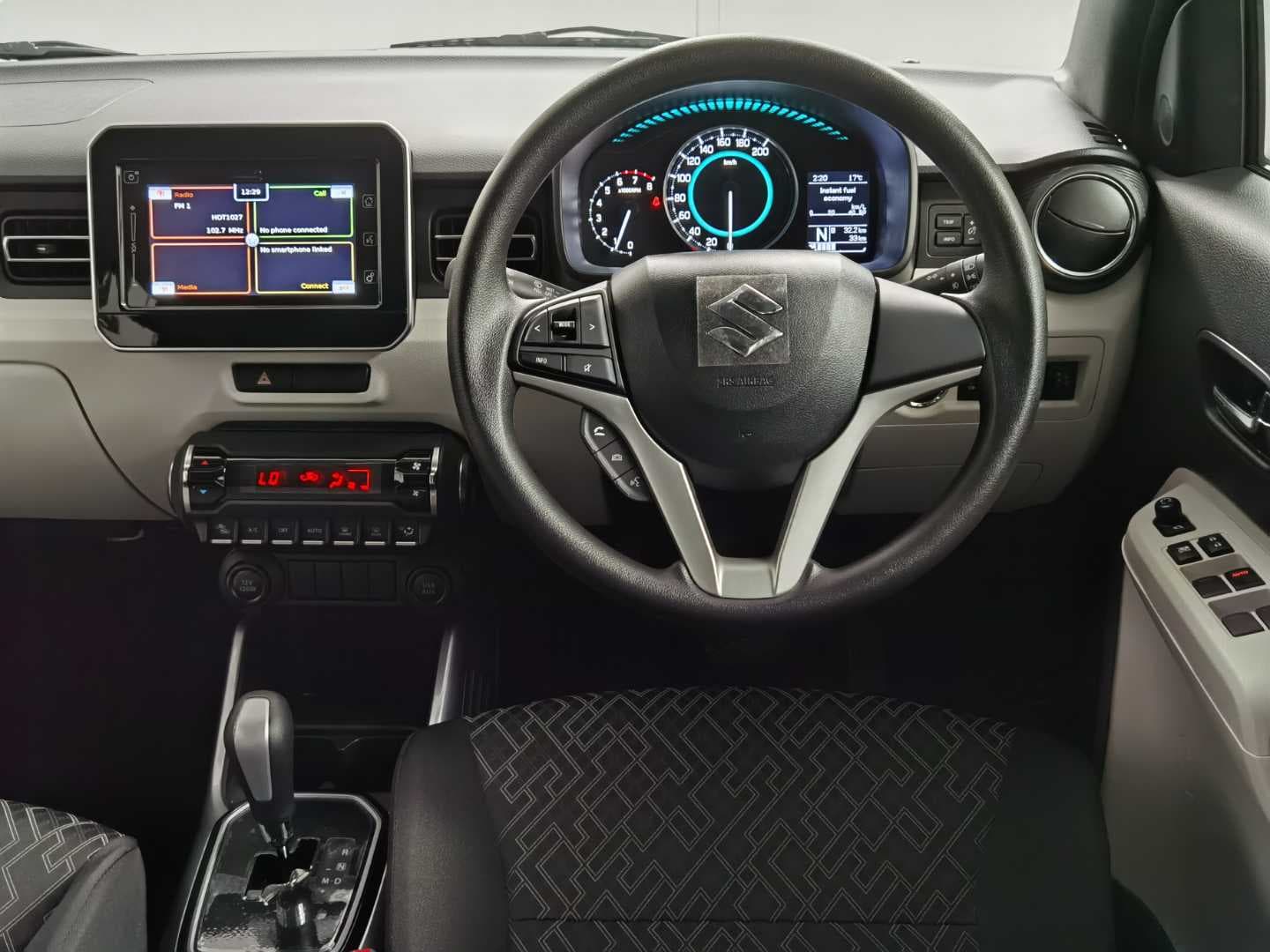 SUZUKI IGNIS 1.2 GLX A/T image 13
