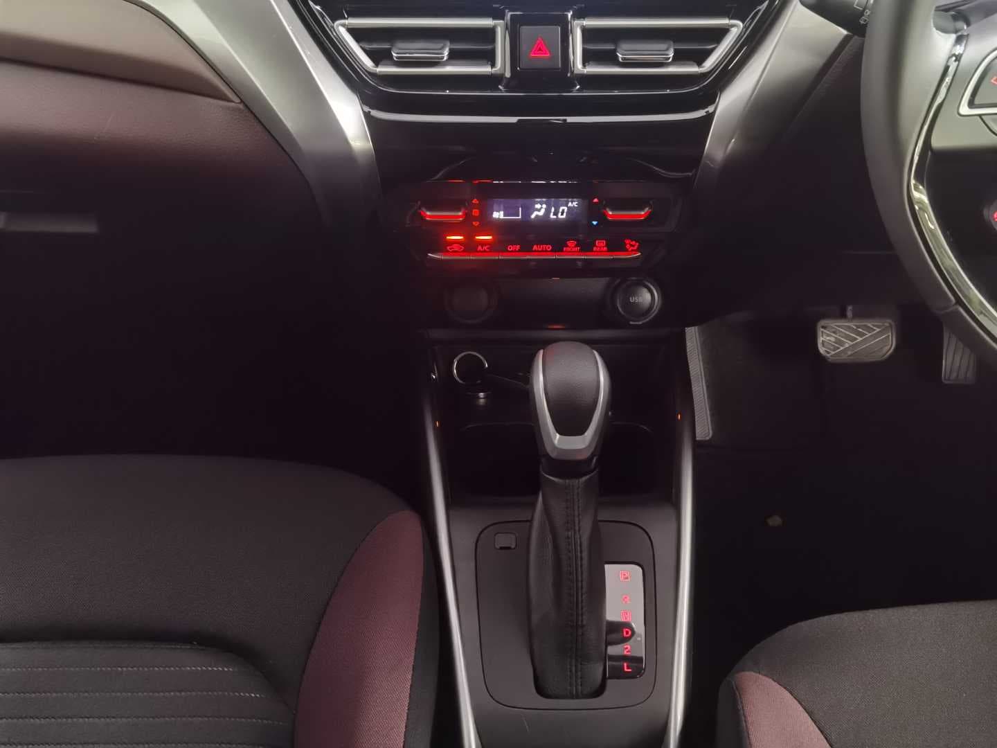 SUZUKI FRONX 1.5 GLX A/T image 11