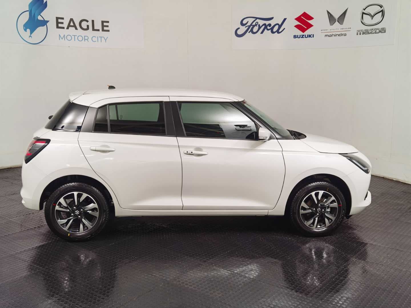 SUZUKI SWIFT 1.2 GLX CVT image 9