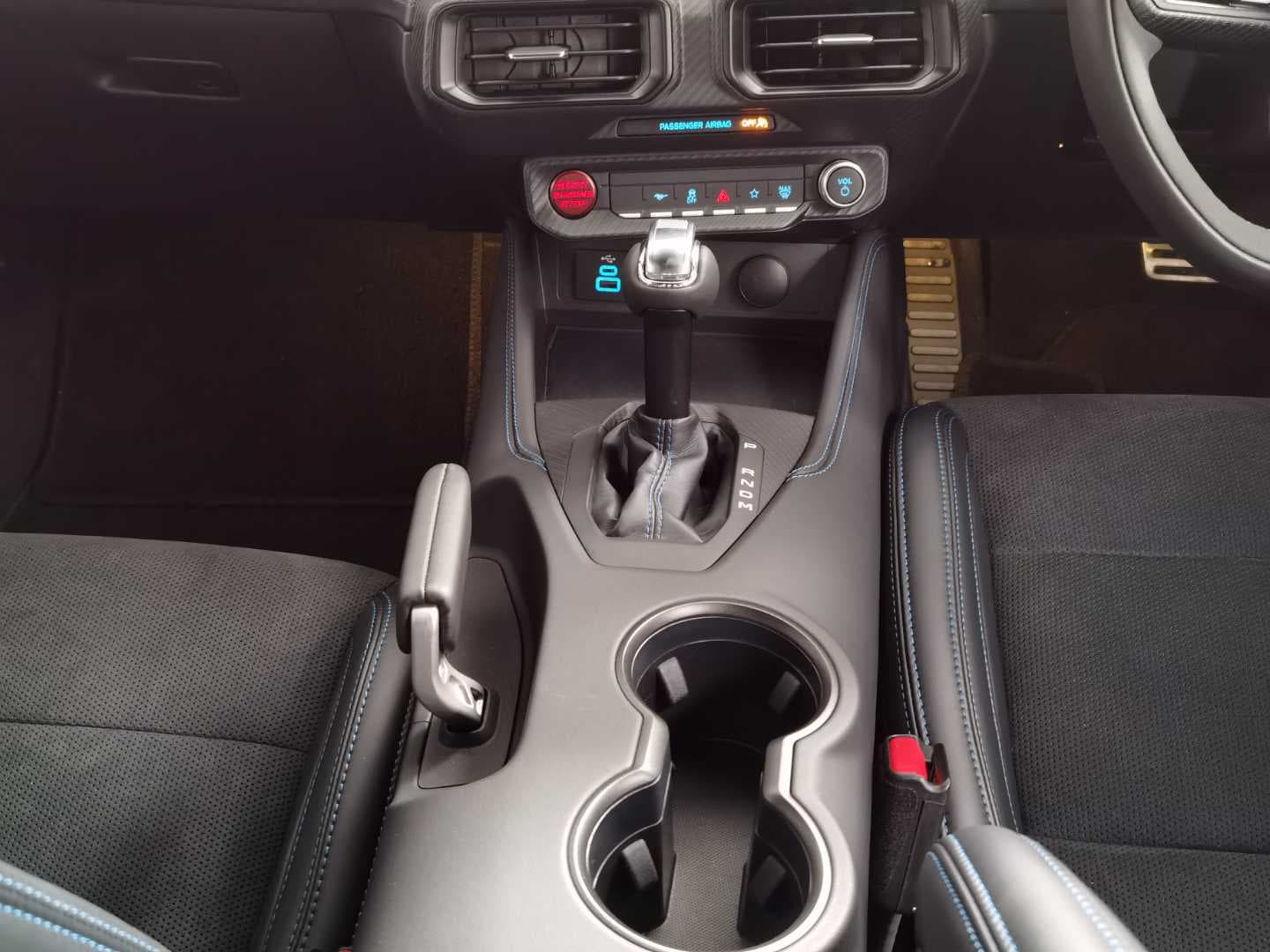 FORD MUSTANG 5.0 DARK HORSE A/T image 15