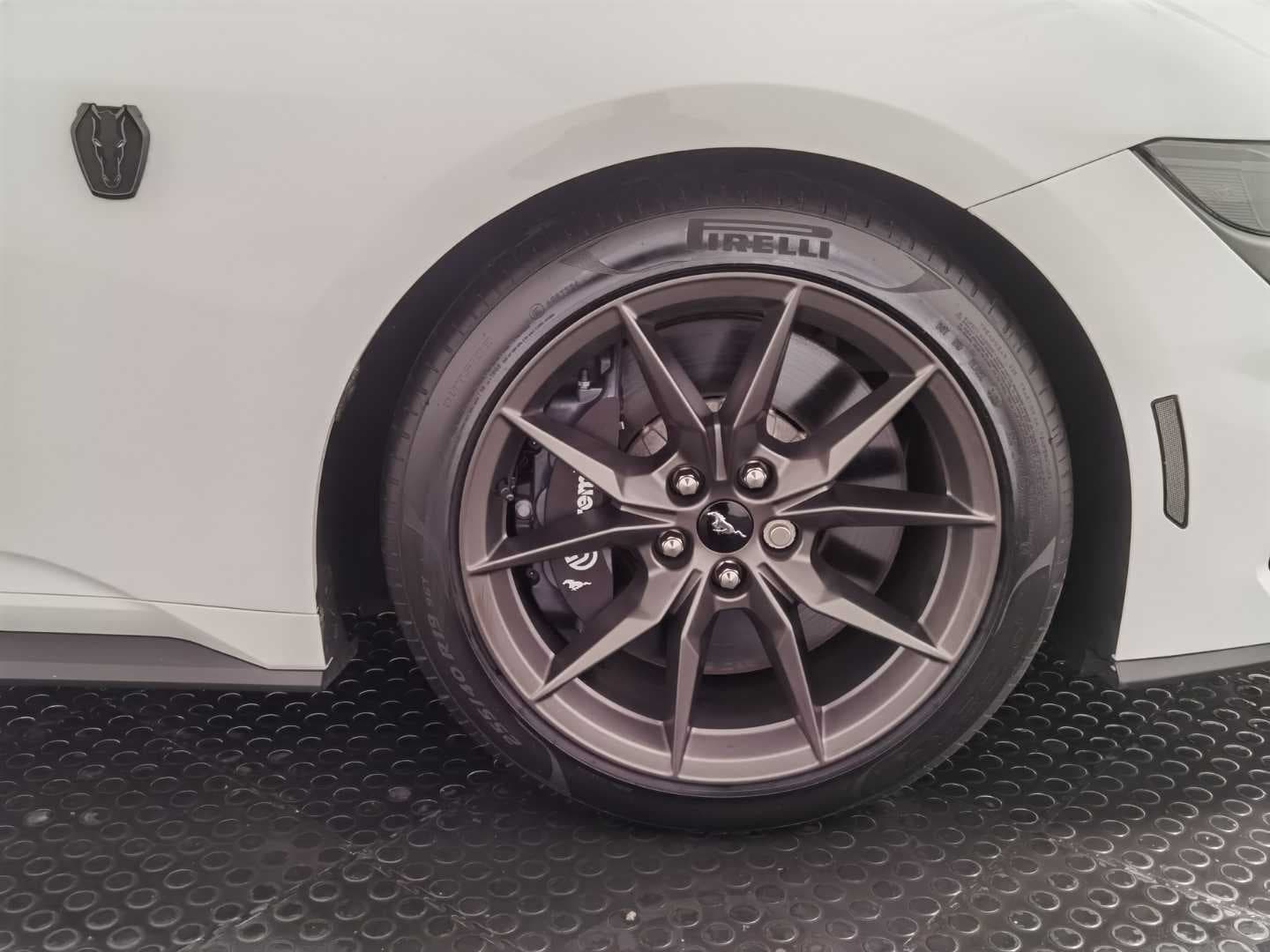 FORD MUSTANG 5.0 DARK HORSE A/T image 12