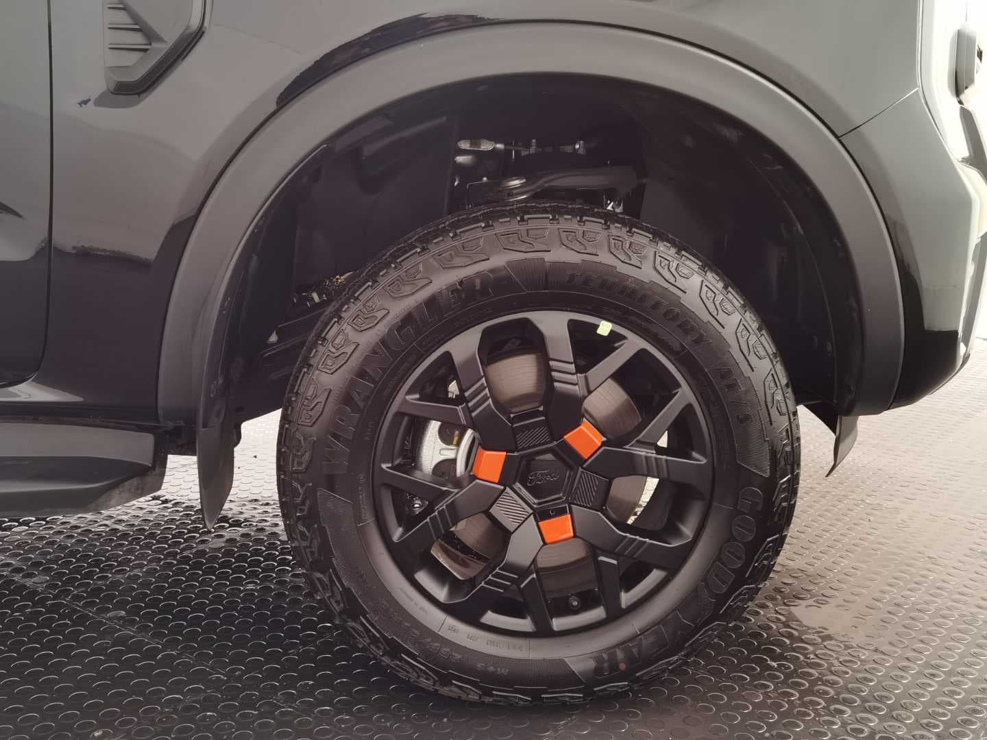 FORD RANGER 2.3 WILDTRAK A/T D/C P/U image 10