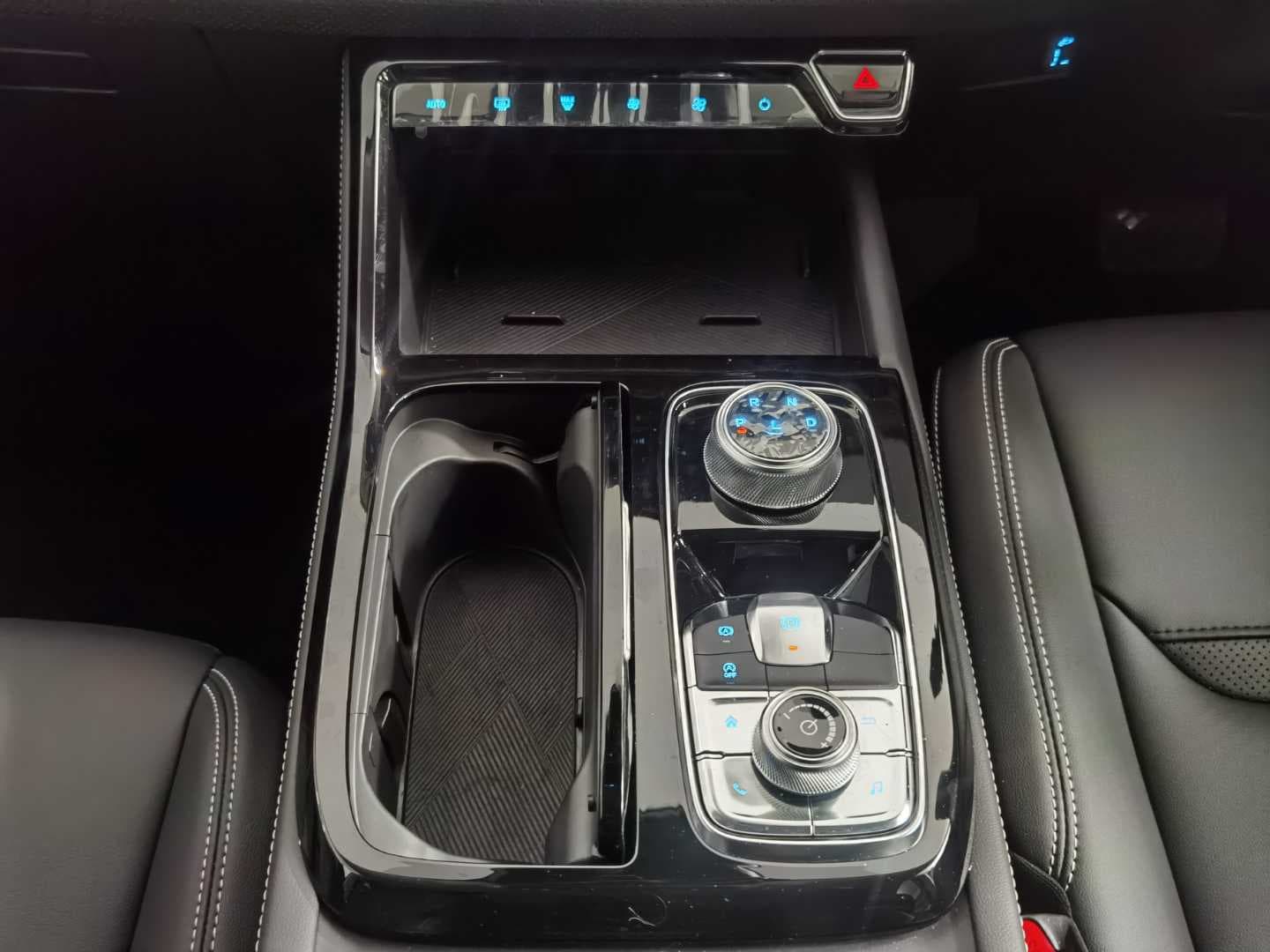 FORD TERRITORY TREND 1.8L ECOBOOST A/T image 16