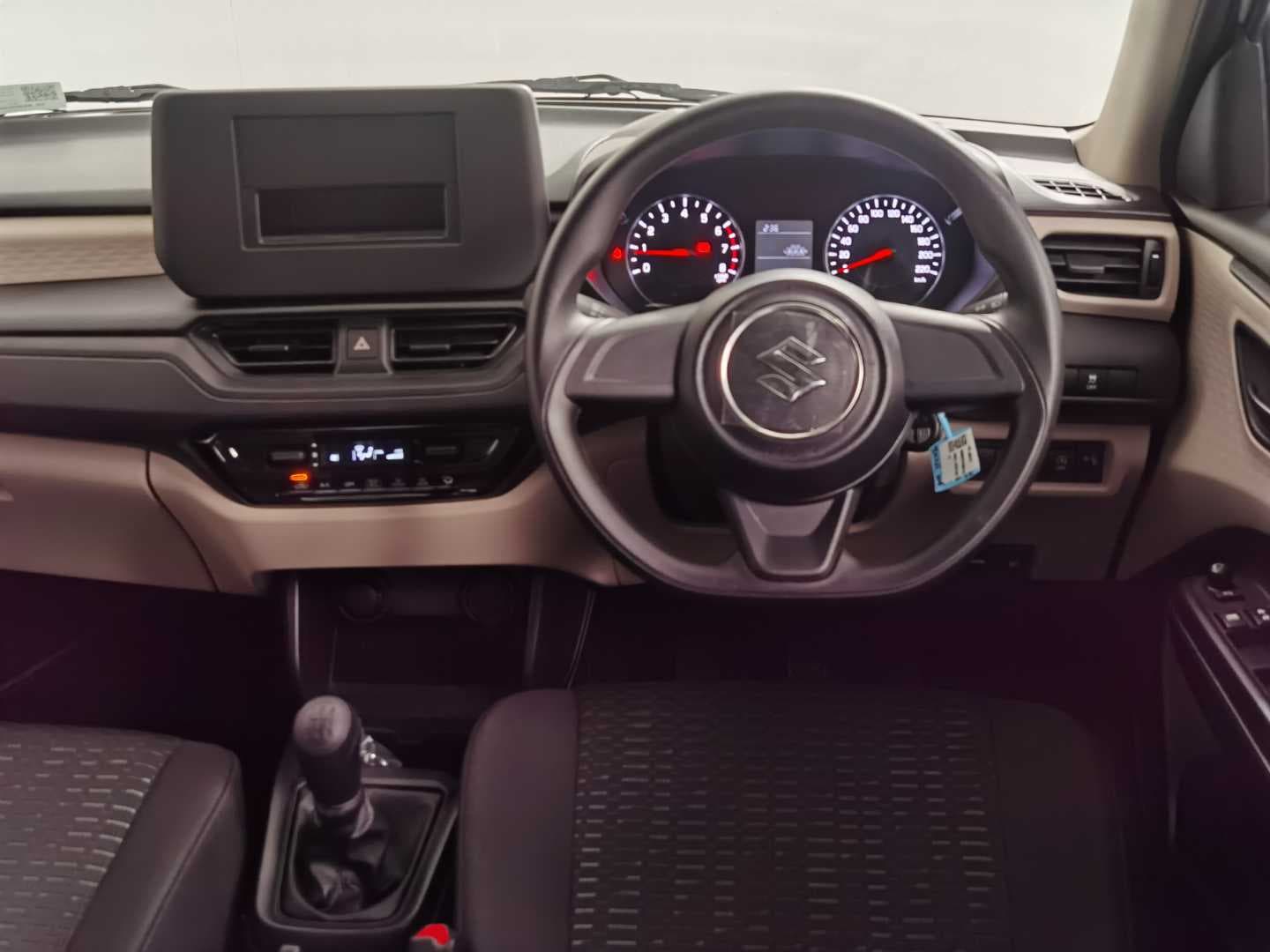 SUZUKI DZIRE 1.2 GA image 17