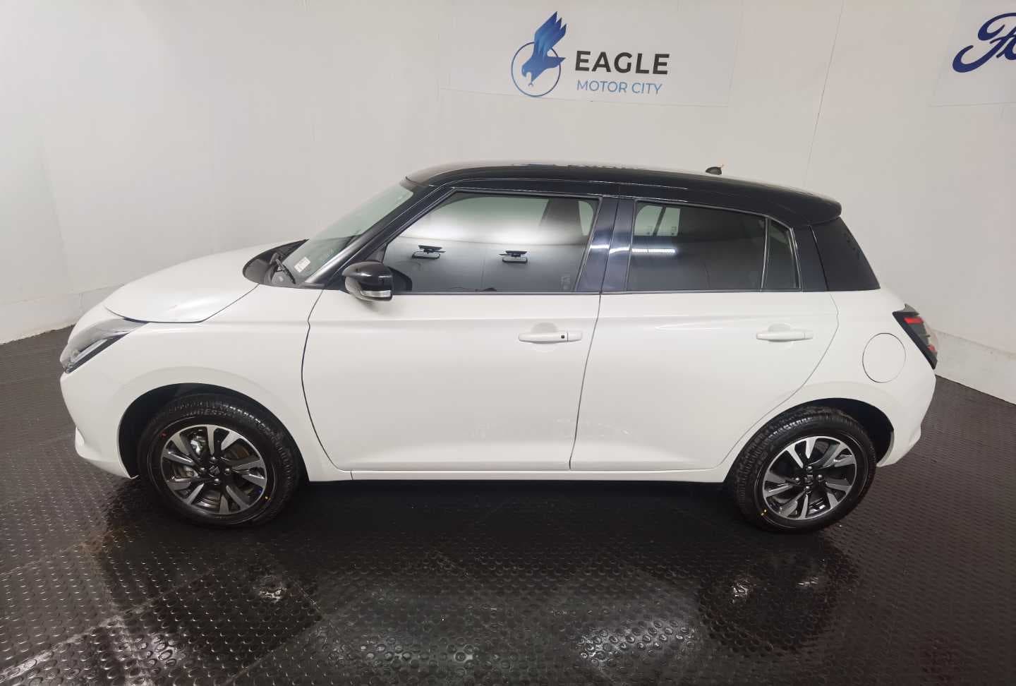 SUZUKI SWIFT 1.2 GLX image 10