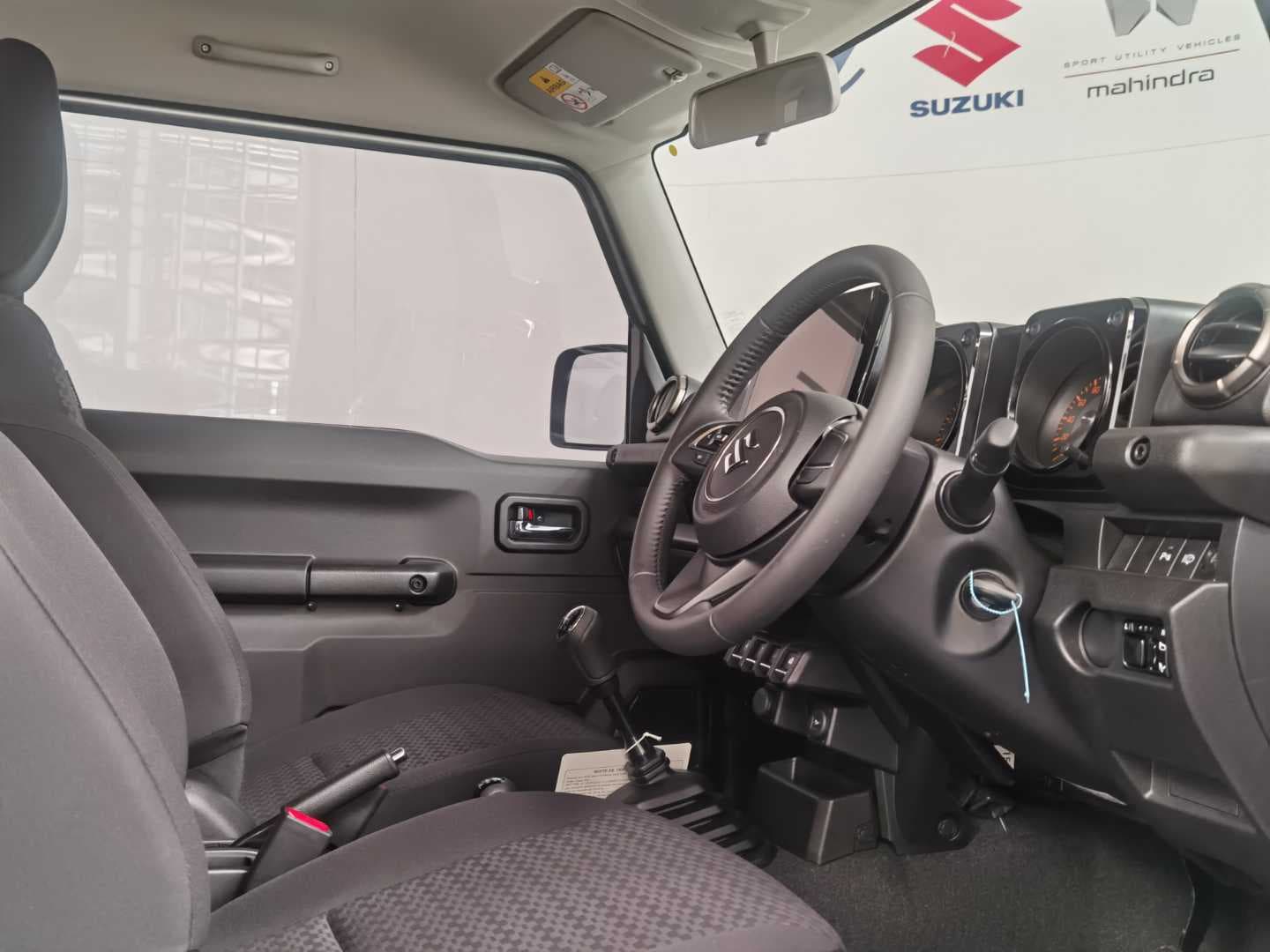 SUZUKI JIMNY 1.5 GLX image 16