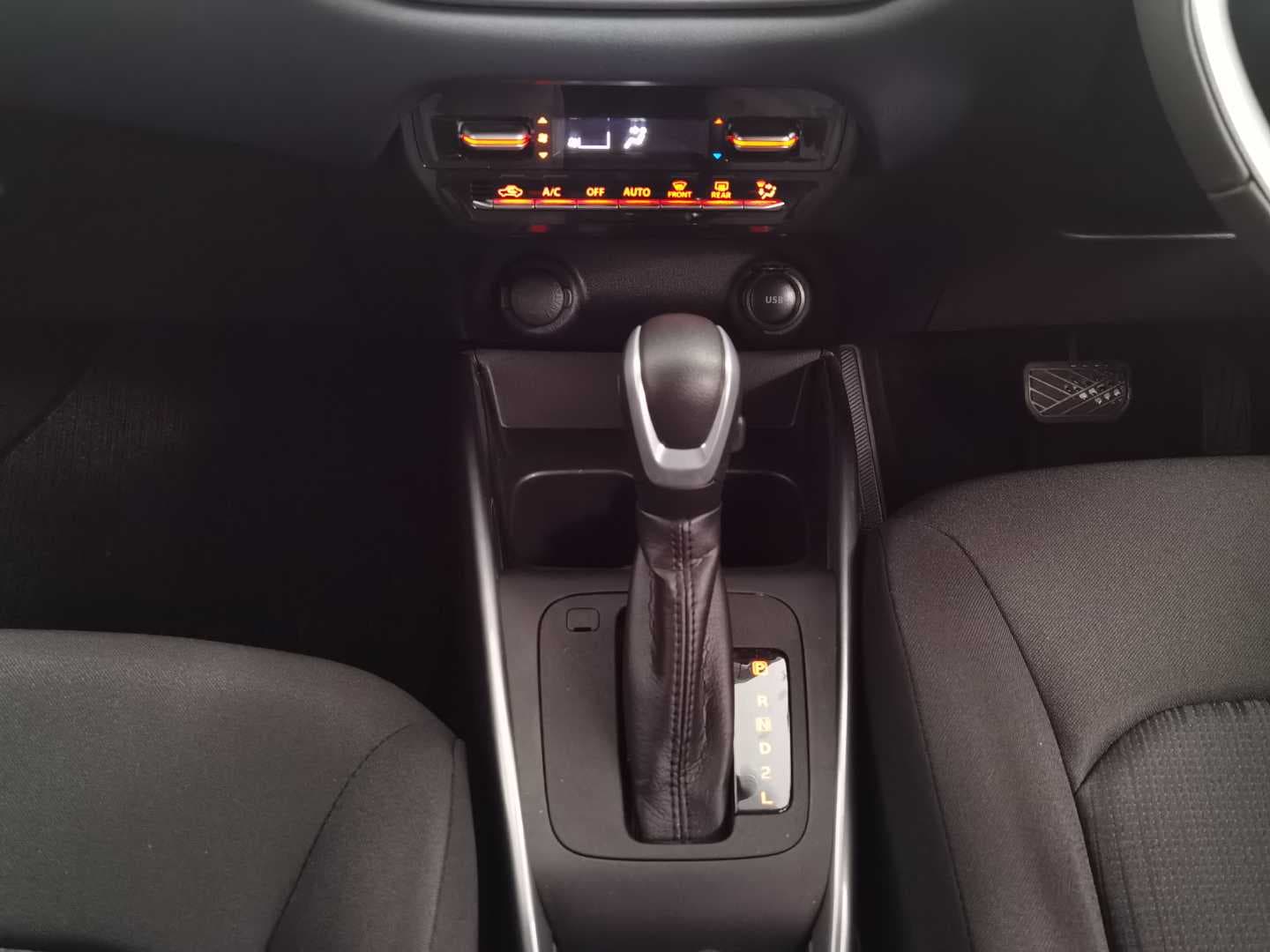 SUZUKI BALENO 1.5 GLX A/T image 13