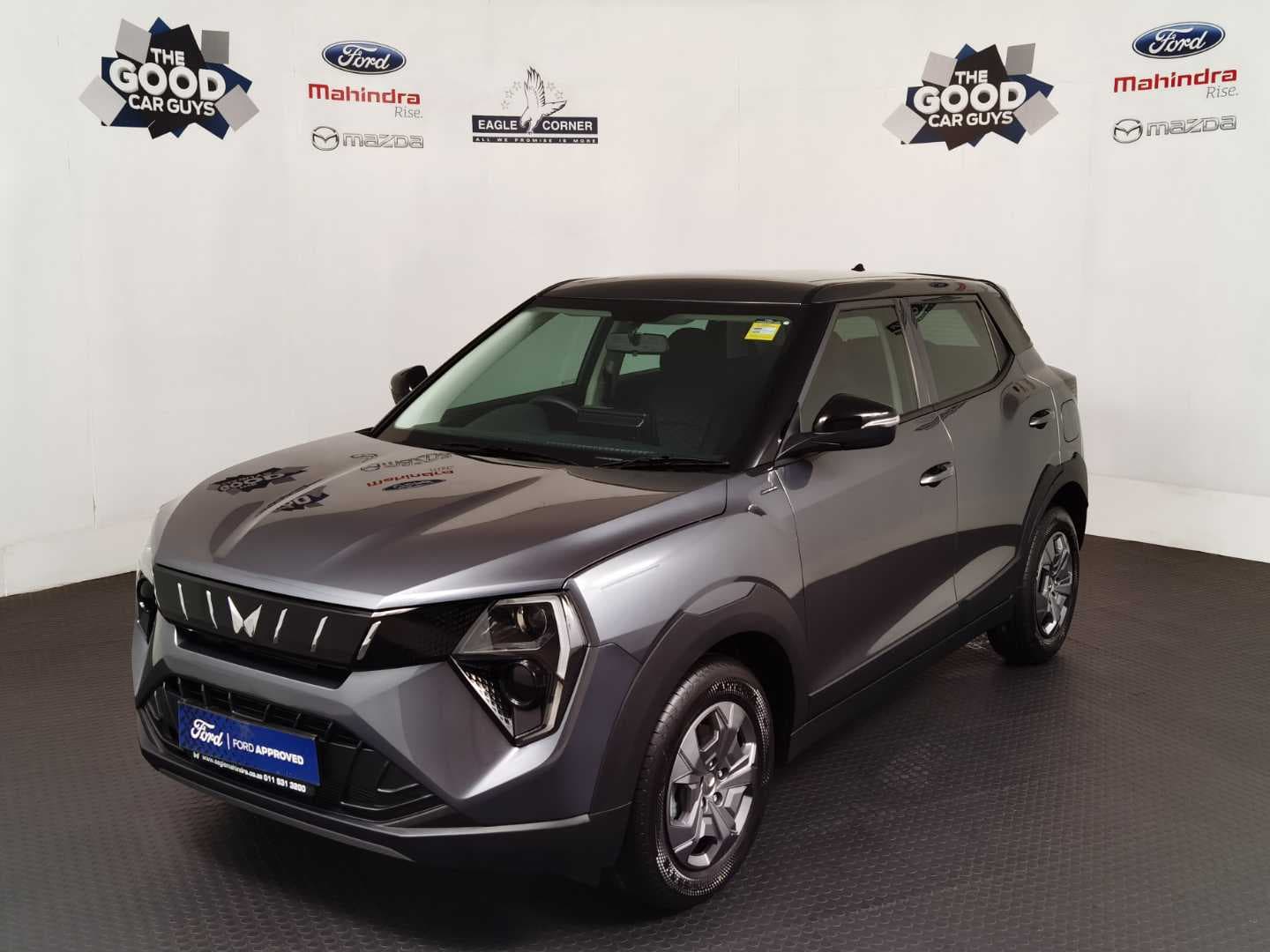MAHINDRA XUV3XO 1.2T MX2 A/T image 3