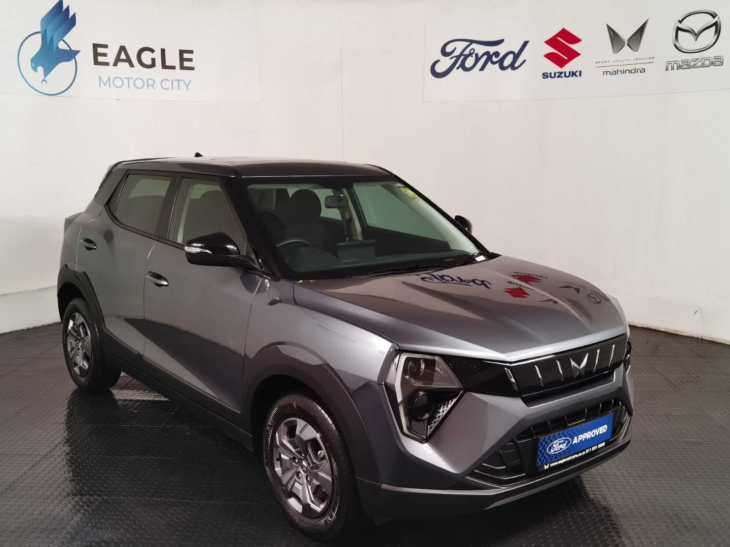 MAHINDRA XUV3XO 1.2T MX3 A/T image 1