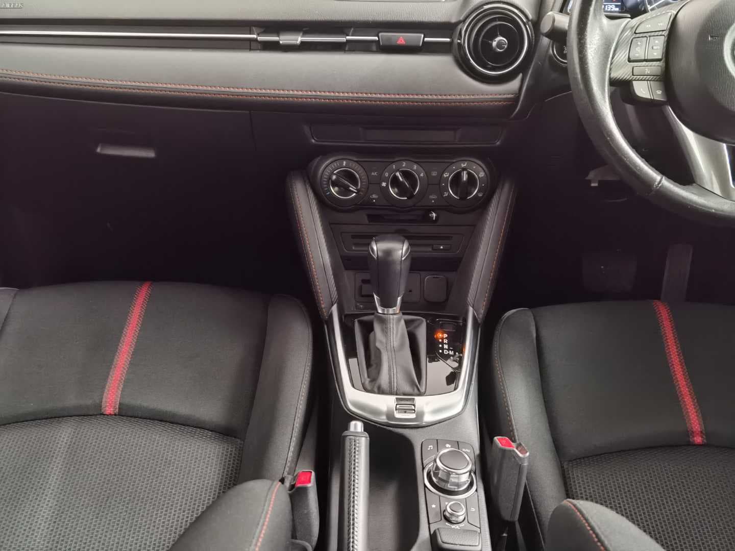 MAZDA MAZDA2 1.5 INDIVIDUAL A/T 5DR image 11