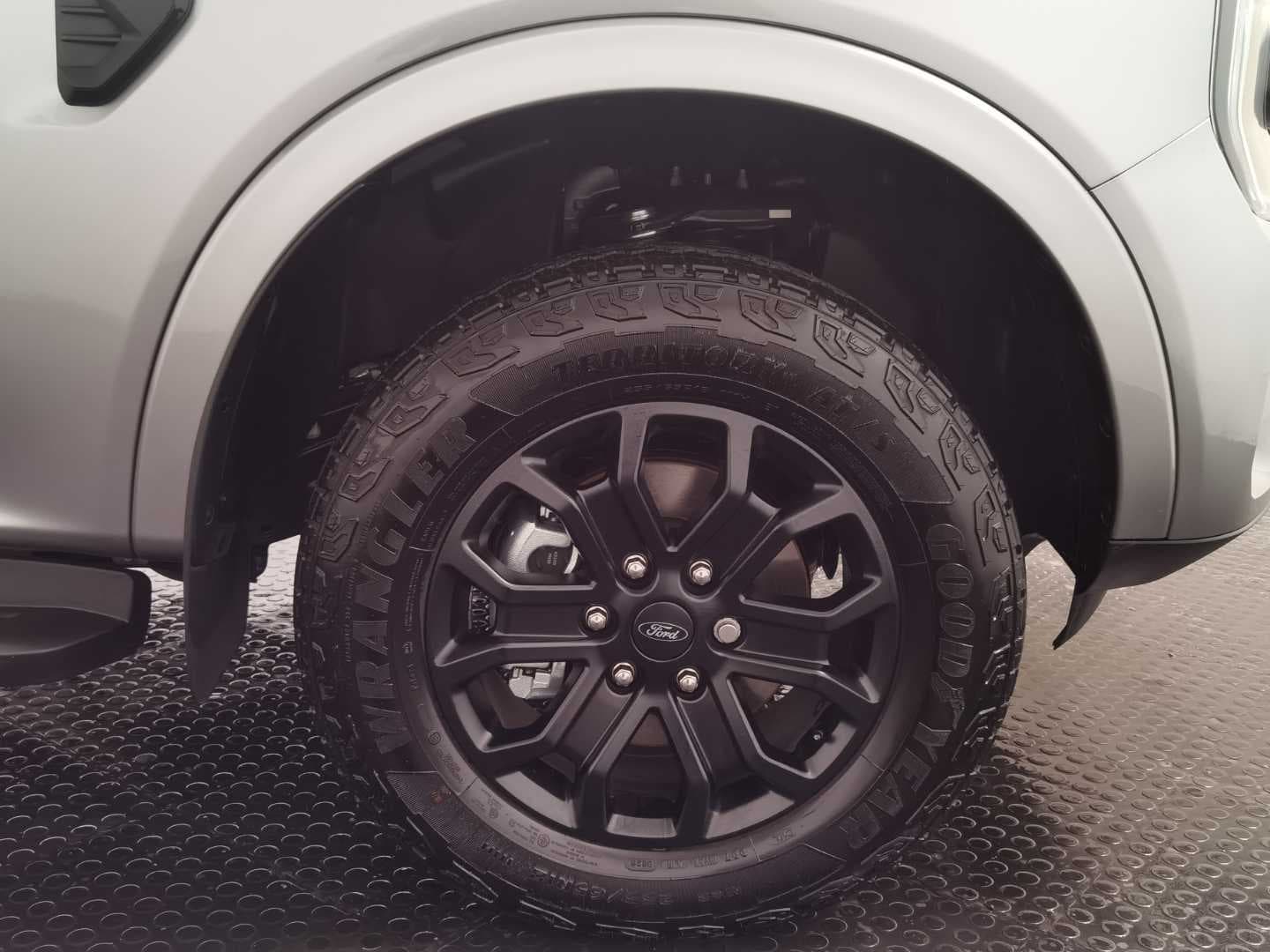FORD EVEREST 3.0D V6 SPORT AWD A/T image 13