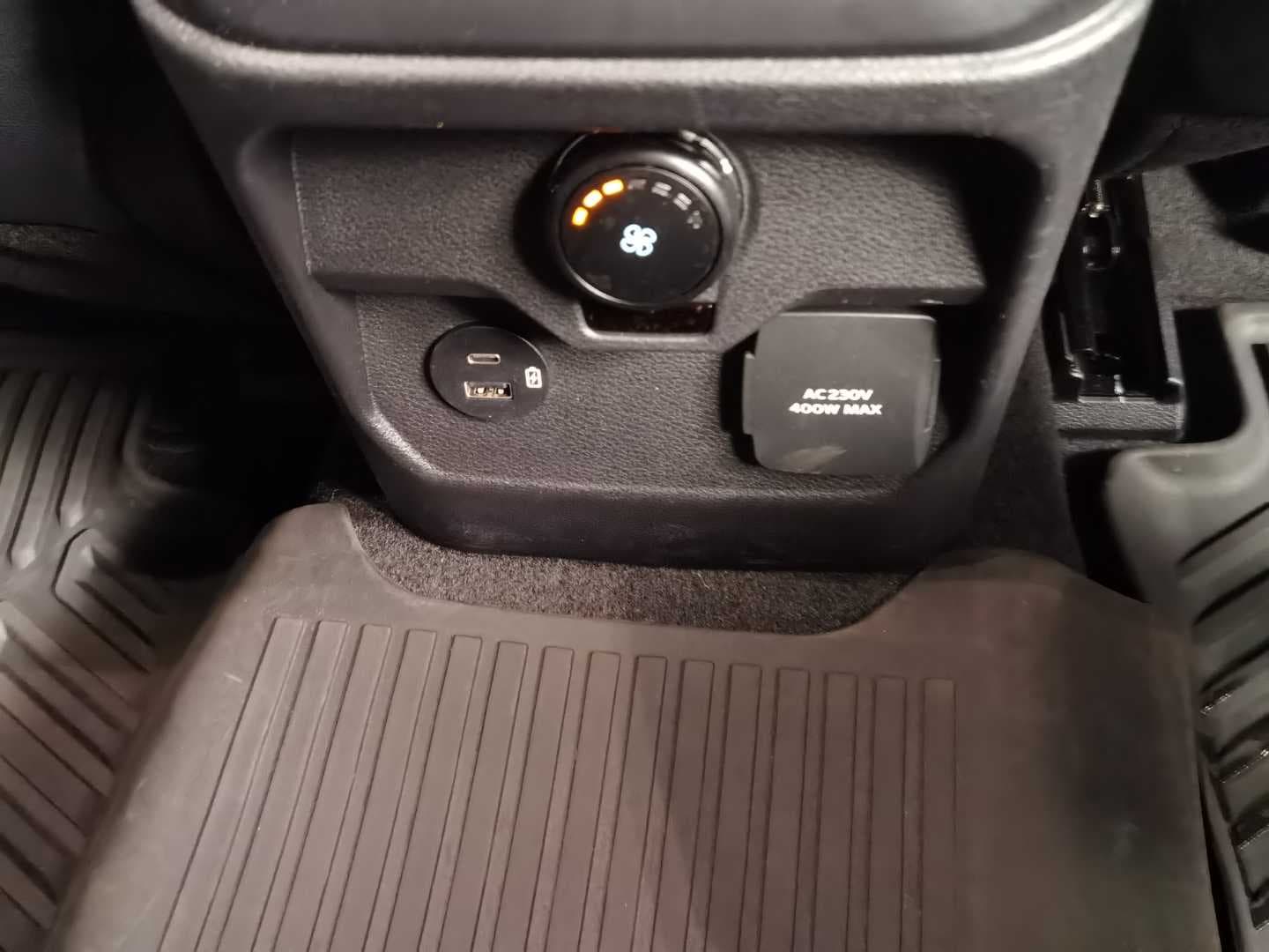 FORD EVEREST 3.0D V6 SPORT AWD A/T image 12