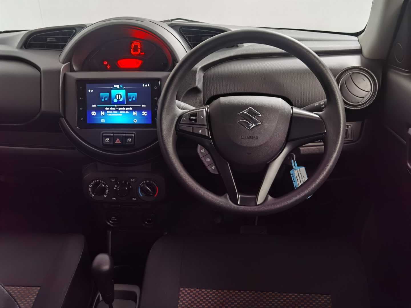 SUZUKI S-PRESSO 1.0 GL+ AMT image 15
