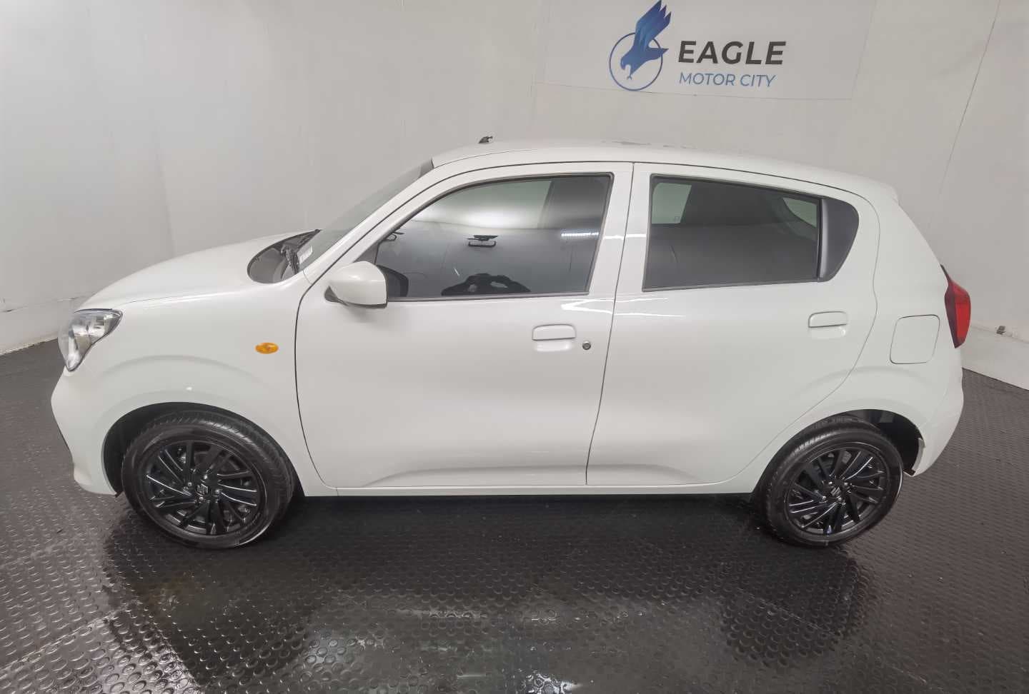SUZUKI CELERIO 1.0 GL AMT image 10
