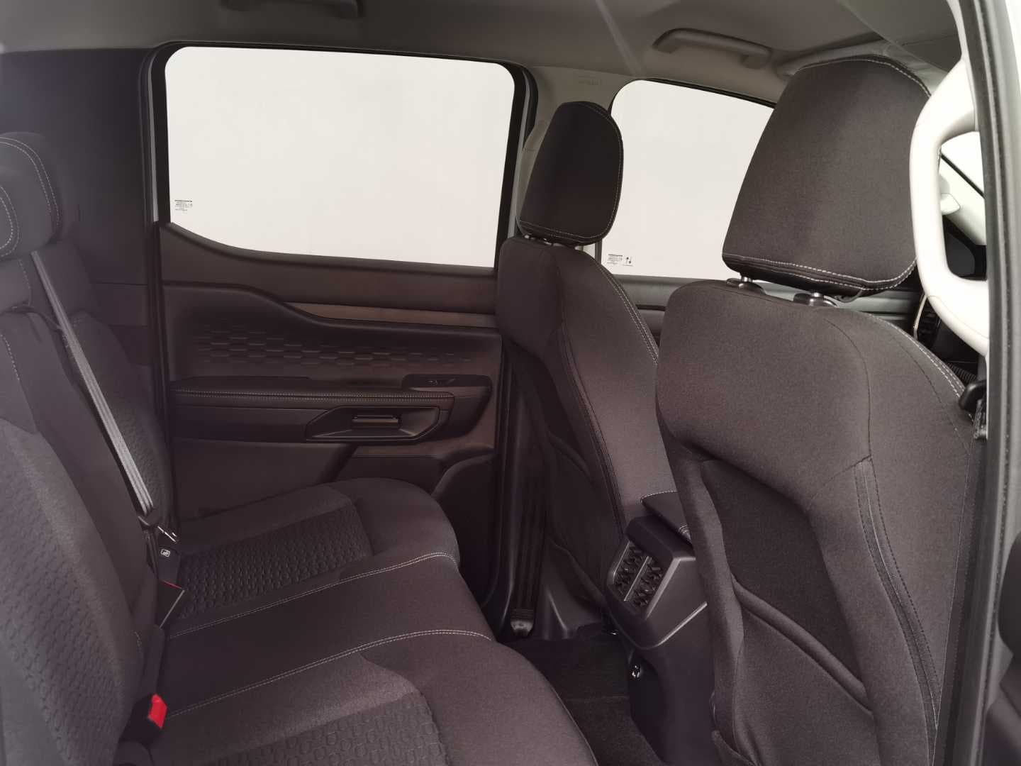 FORD RANGER 2.0D SIT XLT 4X4 A/T D/C P/U image 17