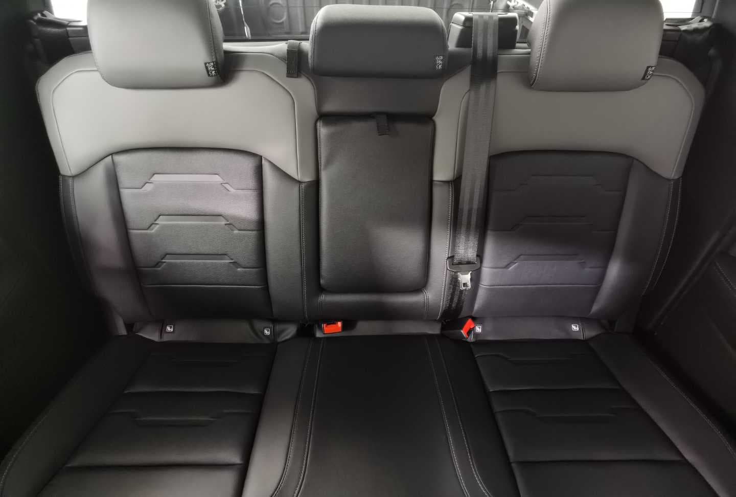 FORD RANGER 2.3 SPORT A/T D/C P/U image 21