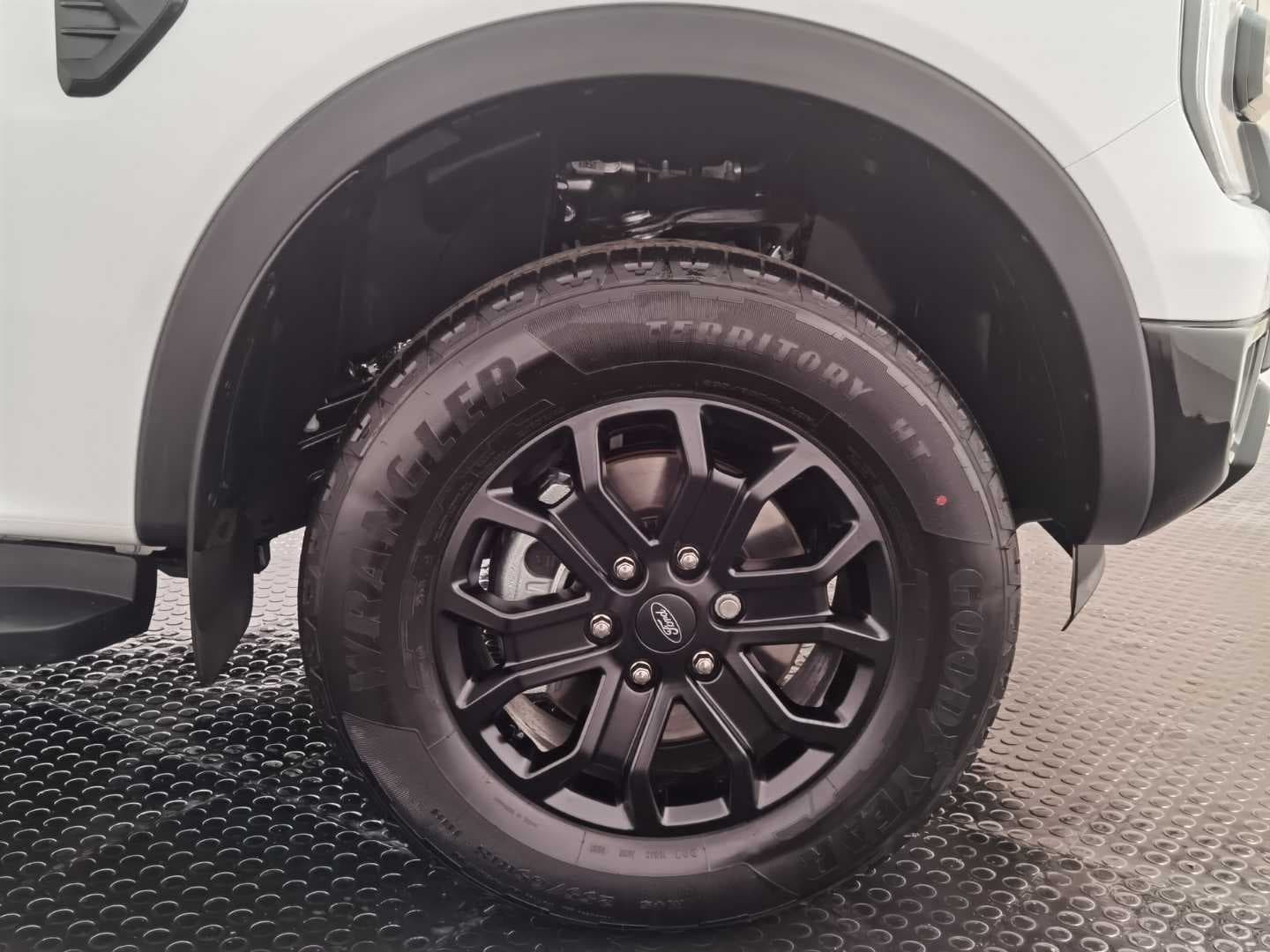 FORD RANGER 2.3 SPORT A/T D/C P/U image 13