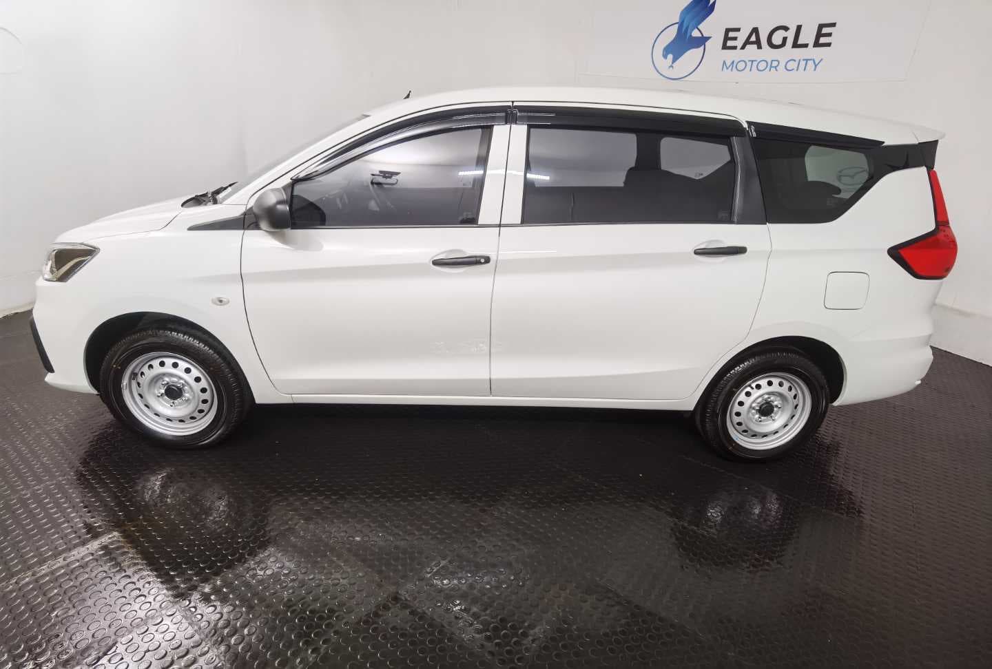 SUZUKI ERTIGA 1.5 GA image 11