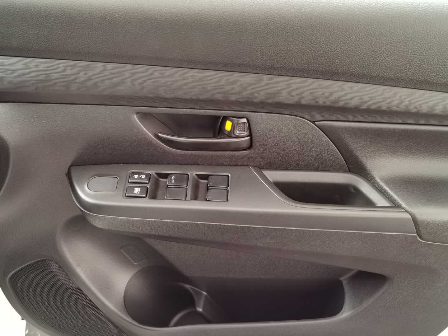SUZUKI ERTIGA 1.5 GA image 16