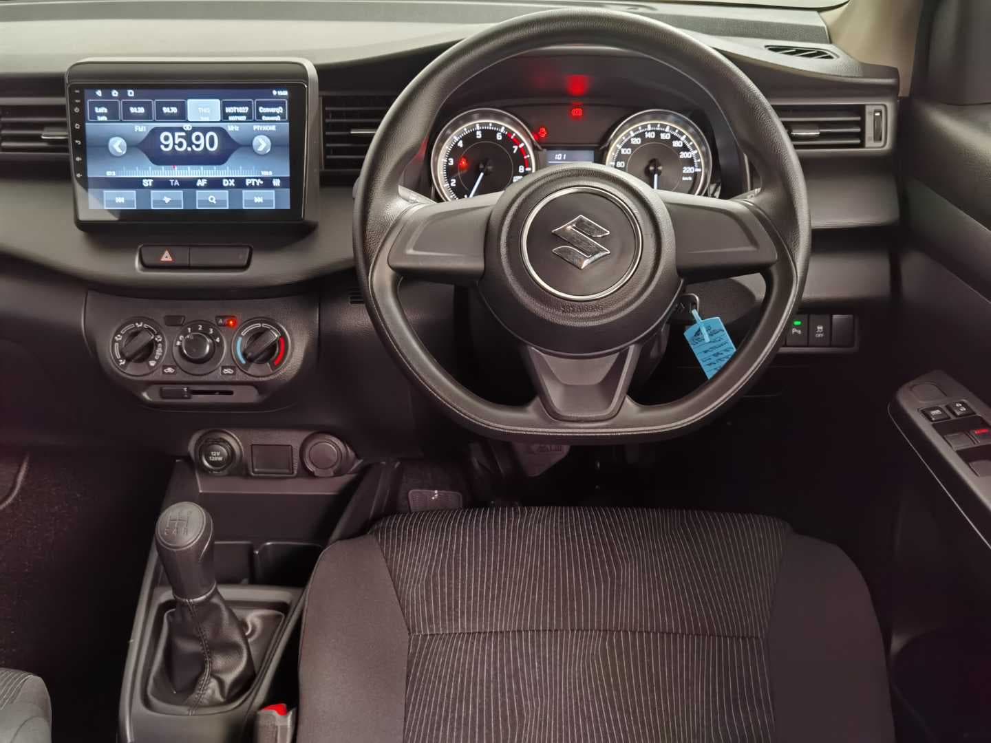 SUZUKI ERTIGA 1.5 GA image 19