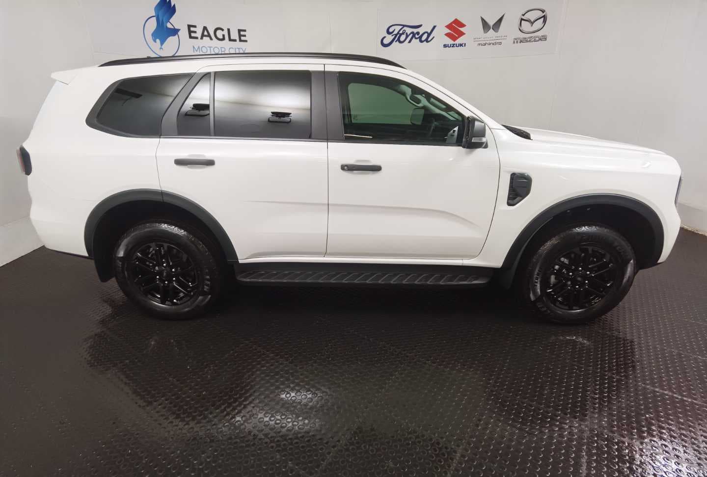 FORD EVEREST 2.0 SIT ACTIVE A/T image 10