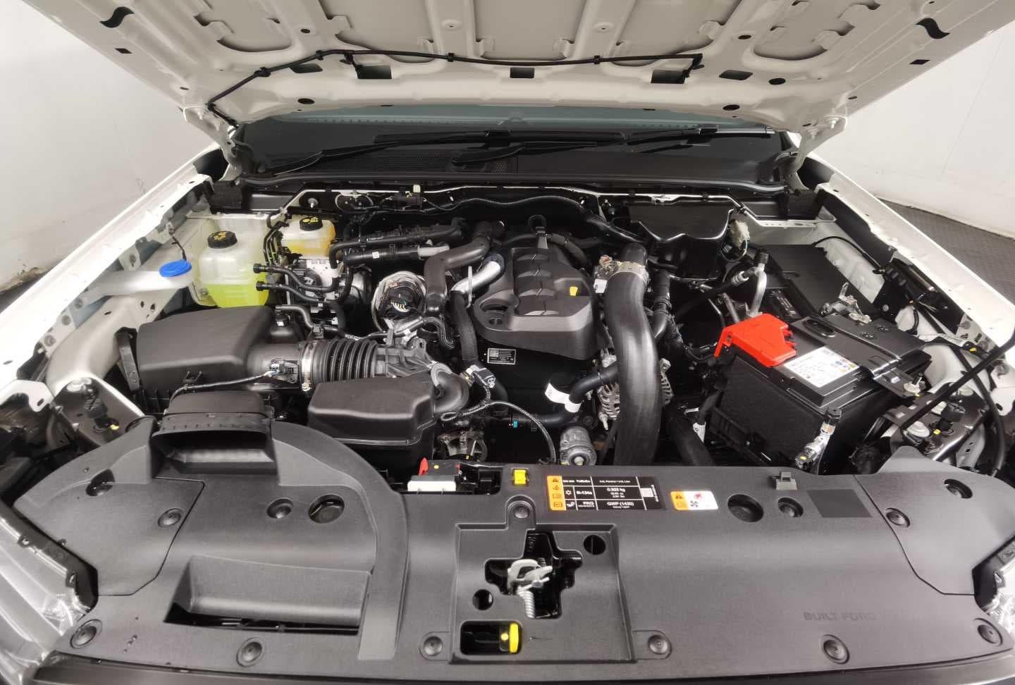 FORD EVEREST 2.0 SIT ACTIVE A/T image 5