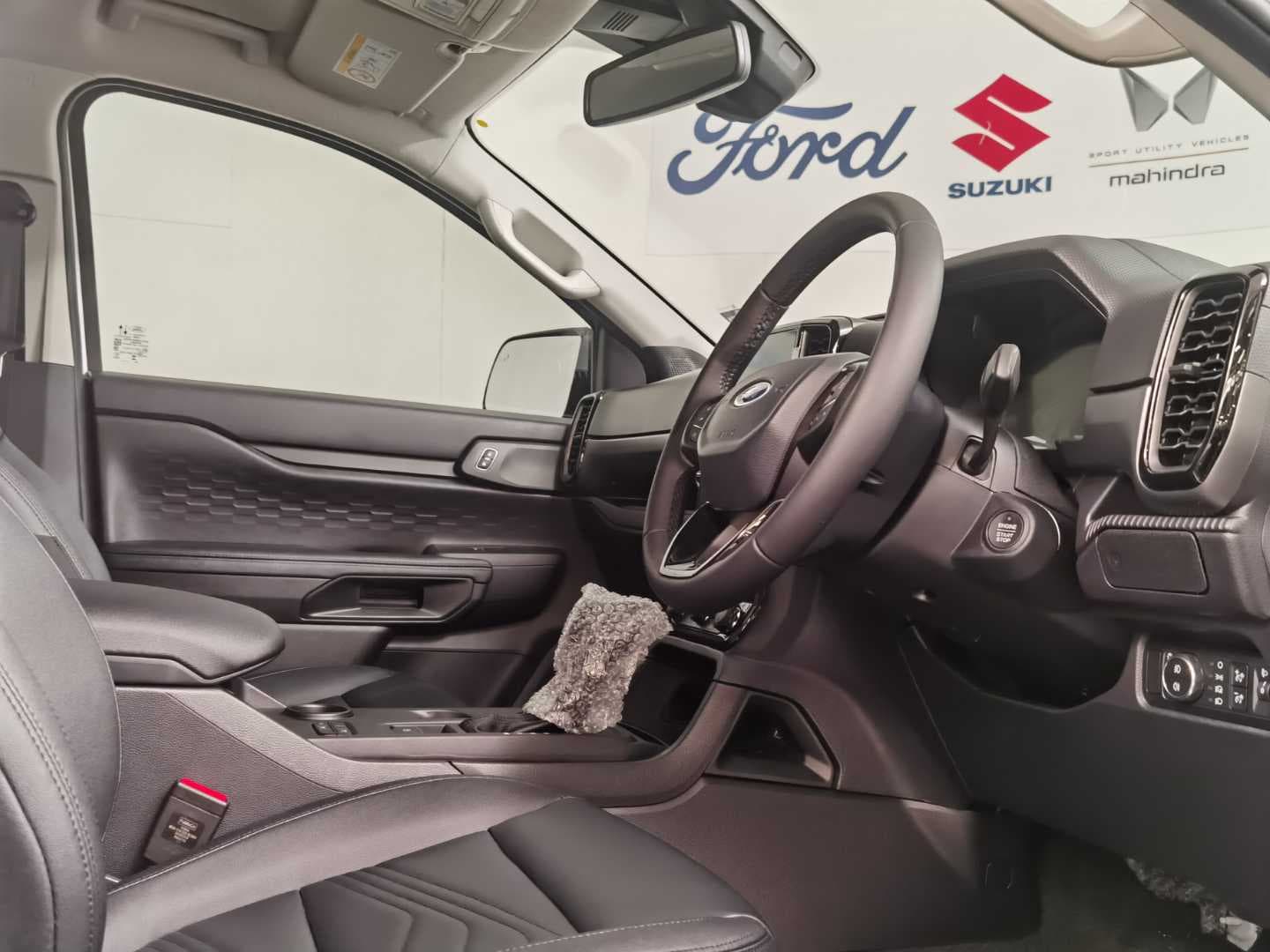 FORD EVEREST 2.0 SIT ACTIVE A/T image 17