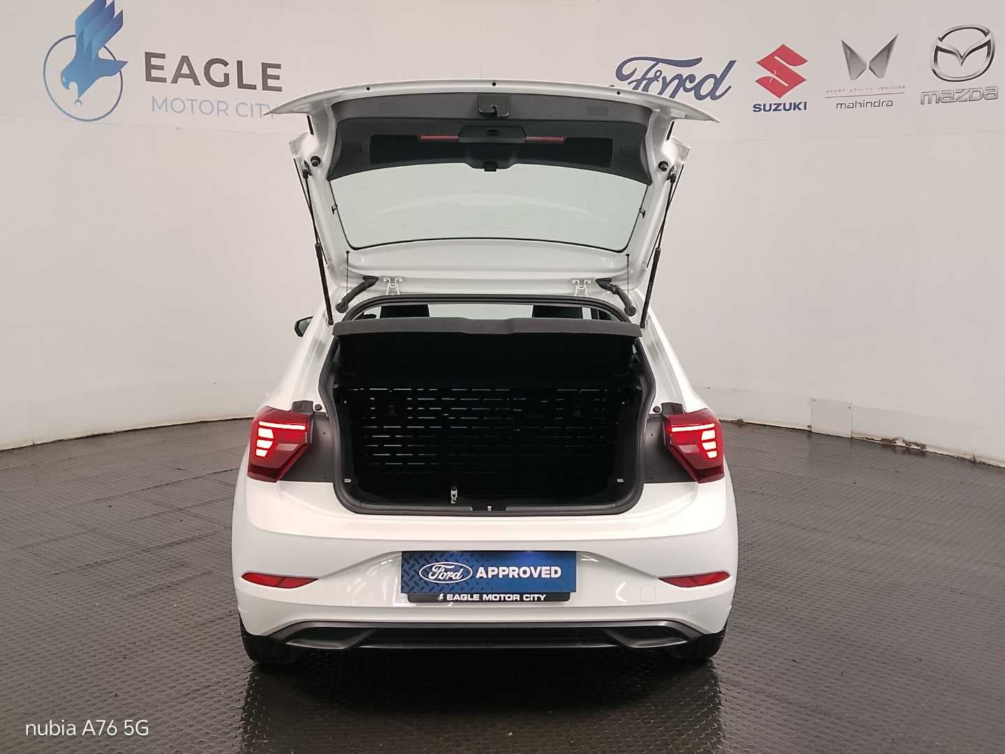 VOLKSWAGEN POLO 1.0 TSI image 6